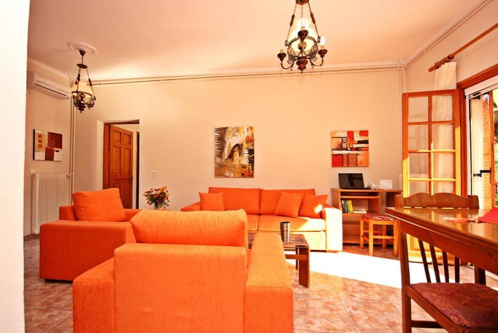 Pool Villa Grigoris Aspiotades 외부 사진