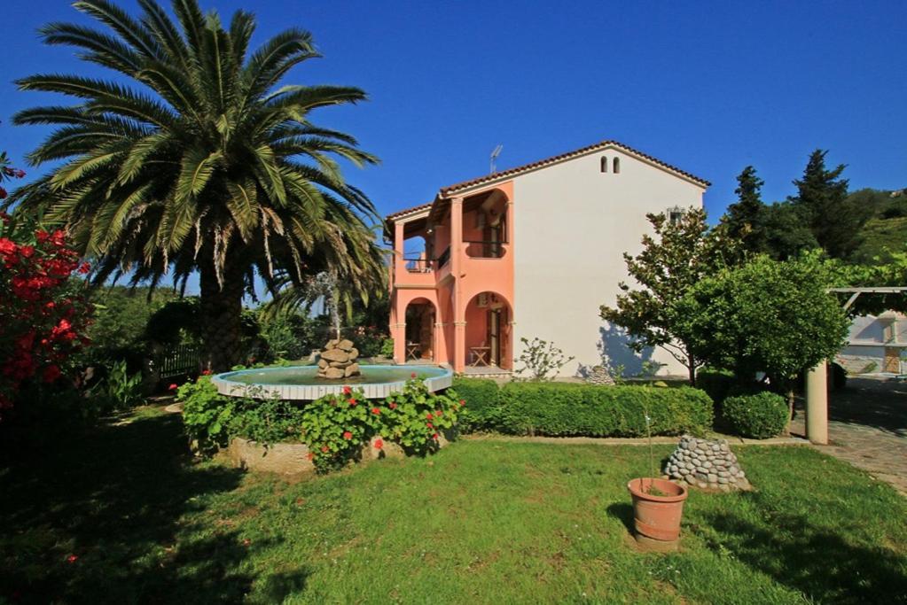 Pool Villa Grigoris Aspiotades 외부 사진