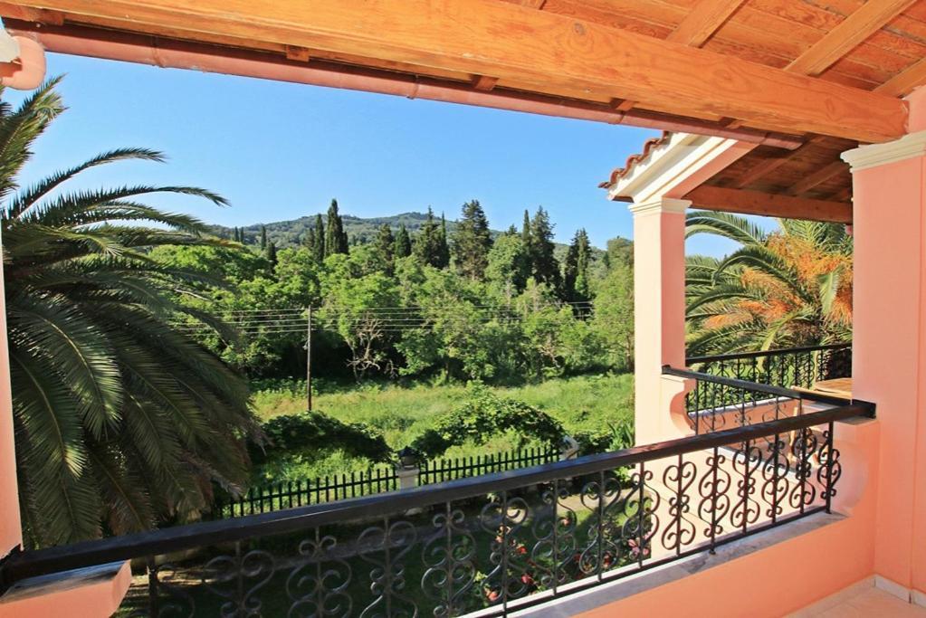 Pool Villa Grigoris Aspiotades 외부 사진