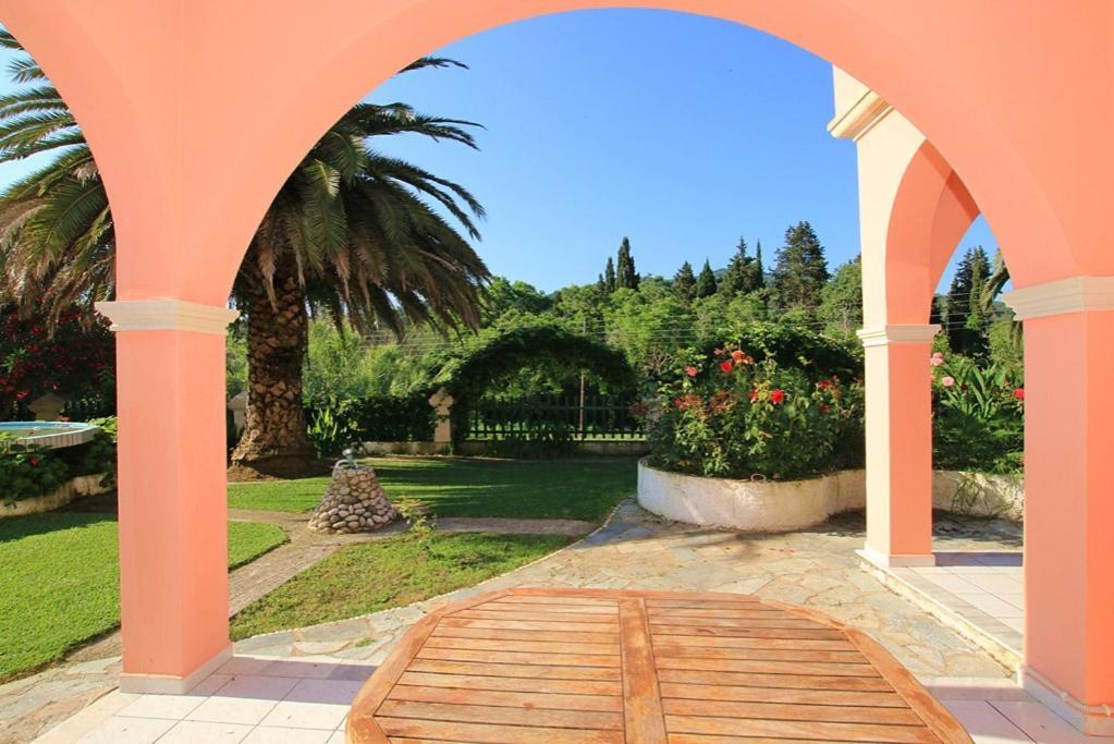 Pool Villa Grigoris Aspiotades 외부 사진