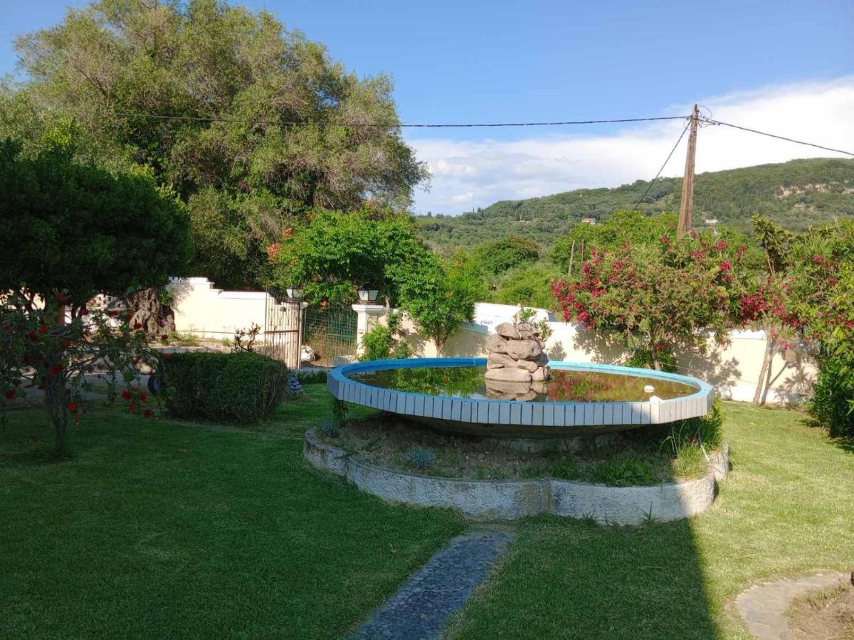 Pool Villa Grigoris Aspiotades 외부 사진